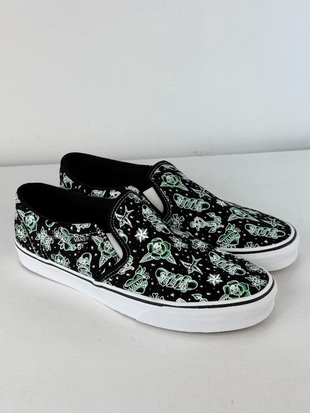 Men's 11.5 - VANS Classic Slip-On Tattoo Flash Black/Green Shoes - 721356